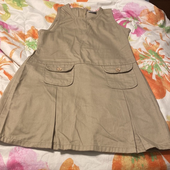 Girl’s GENUINE School Uniform Jumper, Tan, size 10, 2 pockets, Pleated - Picture 2 of 7